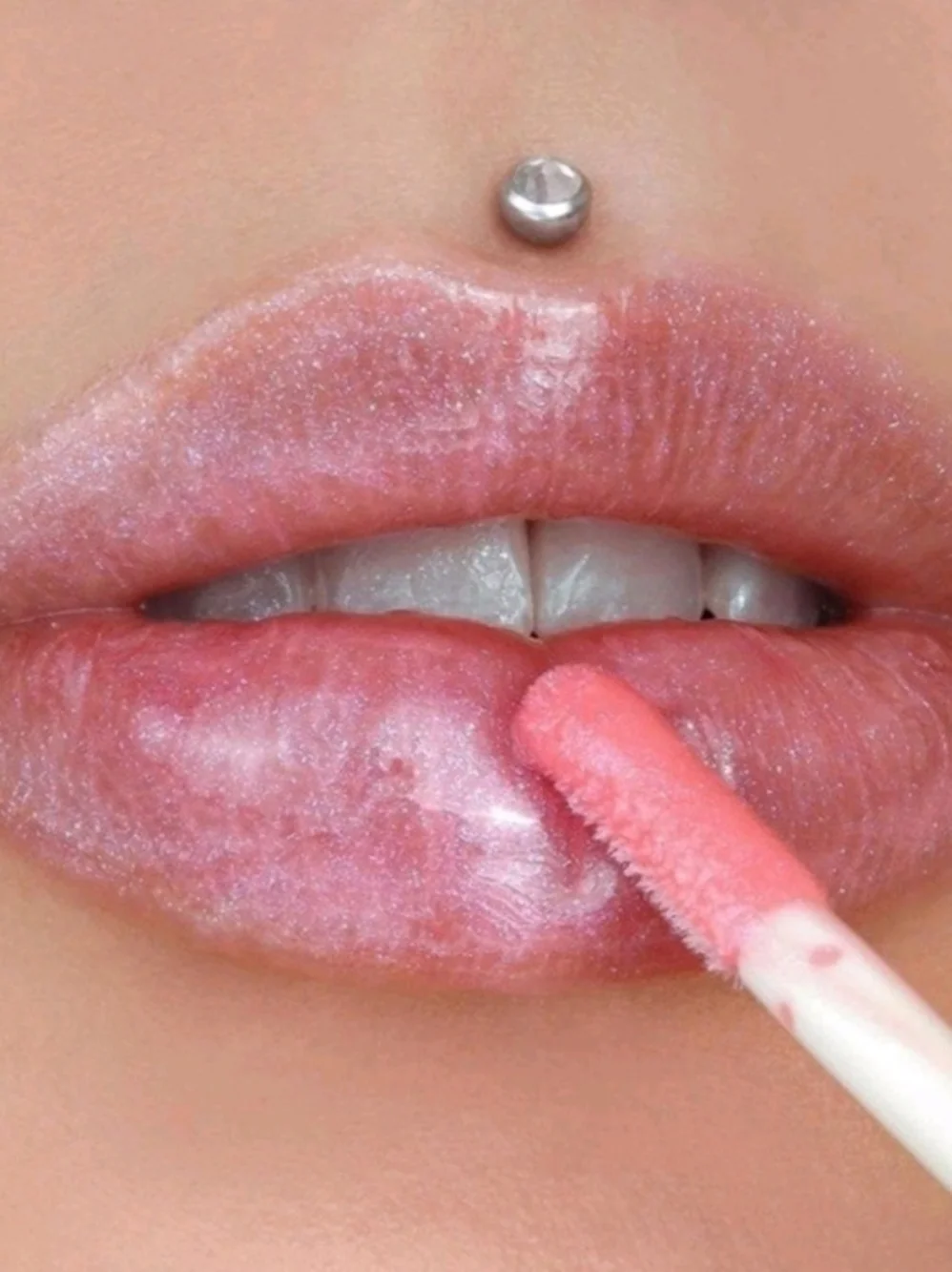 Jeffree Star The Gloss Candy Drip - Hot Pink Packaging